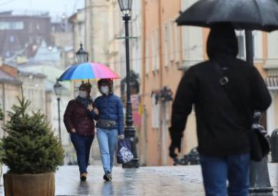 Ураганний вітер і дощі зі снігом 6 квітня українцям знадобляться парасольки з чобітьми - прогноз Діденко