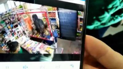В Купчино мужчина ударил 13-летнюю девочку за громкий смех в магазине