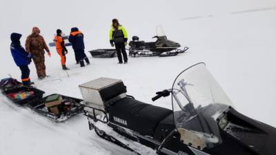 Камчатские спасатели нашли пропавших без вести мужчин на снегоходах