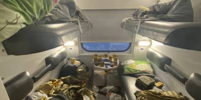 В поезде Константиновка-Киев военные устроили стрельбу в купе - детали, фото - ТЕЛЕГРАФ