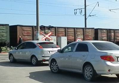 Автоинспекторы будут дежурить на железнодорожных переездах Липецкой области