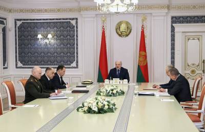 Лукашенко: нет необходимости держать политических советников в странах, которые ведут против нас деструктивную деятельность