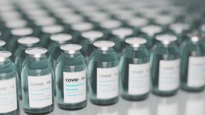 В России третий день подряд фиксируют меньше девяти тысяч новых случаев заражения COVID-19