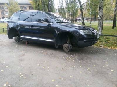 Столичным автомобилистам стоит быть осторожней: в Киеве активно воруют автомобильные покрышки