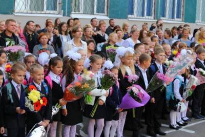 Более 43 тысяч заявлений на прием в первые классы подано в Петербурге