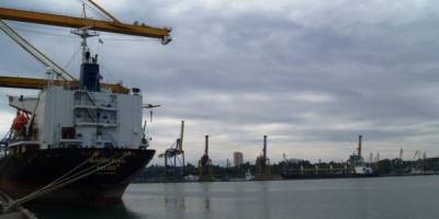 Перевалка грузов в морпортах Украины снизилась более чем на 20% - nv.ua - Черноморск - Ампу