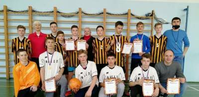 Футболисты МБОУ СОШ №8 Чехова выиграли соревнования по мини‑футболу