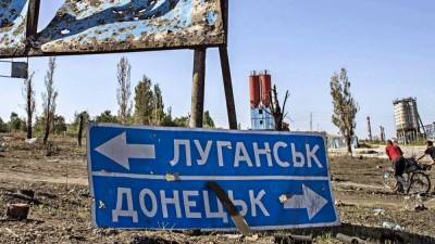 Еще одно обострение в Донбассе: Украина инициирует внеочередное заседание ТКГ