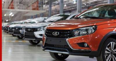 Продажи новых автомобилей в России упали
