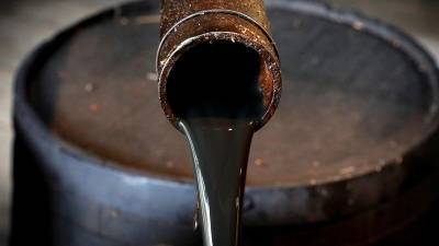 Нефть восстанавливает позиции после вчерашнего обвала