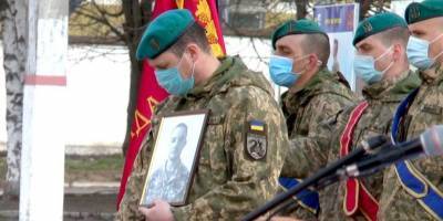 «Прошел несколько ротаций»: в Николаеве простились с морпехом, убитым 19 марта возле Водяного