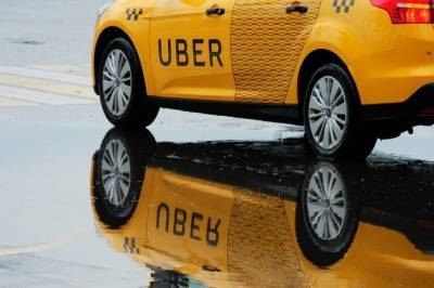 Крупнейшие перевозчики объяснили, почему в Киеве взлетели цены на такси