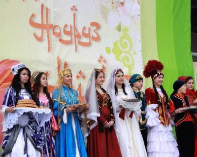Астраханок приглашают к участию в конкурсе девушек-веснянок «Навруз-Бике 2021»