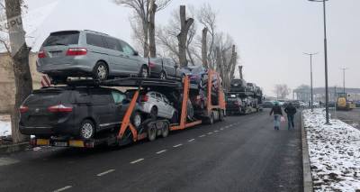 В Россию практически перестали ввозить автомобили из Армении — глава ГИБДД РФ