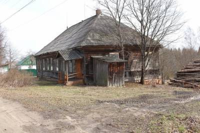 В Оленинском муниципалитете сохранился дом, в котором жили священники и сироты