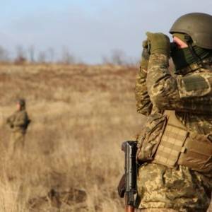 В результате обстрела и подрыва авто на Донбассе погибли двое украинских военных