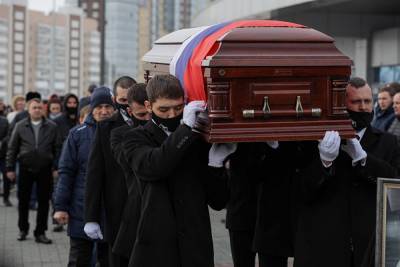 На фоне пандемии прибыль главного похоронного предприятия Екатеринбурга выросла в 6 раз