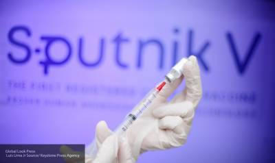 Испанцы призвали Мадрид срочно закупить российскую вакцину «Спутник V»