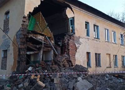 В Красноярском крае рухнула часть жилого дома, который чиновники отказались расселять