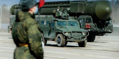 «Проведут парад». Россия может напасть на Украину 9 мая — Лысенко