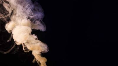 Пульмонолог предупредил о высоком риске смерти от COVID-19 среди курящих