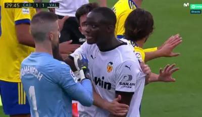 Игрок "Кадиса" отреагировал на обвинения в расизме после матча с "Валенсией"