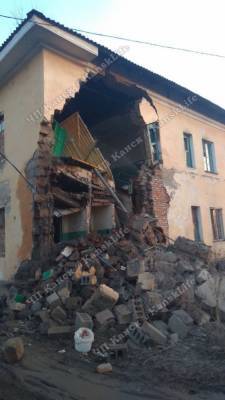 Стена жилого дома обрушилась под Красноярском