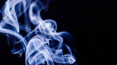Пульмонолог предупредил курящих людей о высоком риске смерти от COVID-19