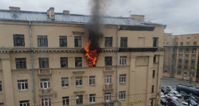 В пожаре на Заневском проспекте погиб человек