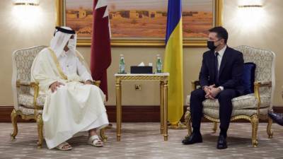 Делегацию Зеленского пристыдили за нарушение этикета в Катаре