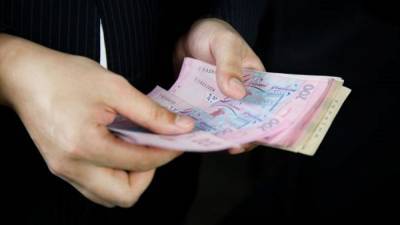 Зеленский подписал закон о карантинных выплатах