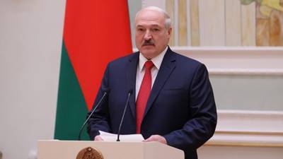 Президент Белоруссии потребовал провести перерегистрацию фондов и НКО