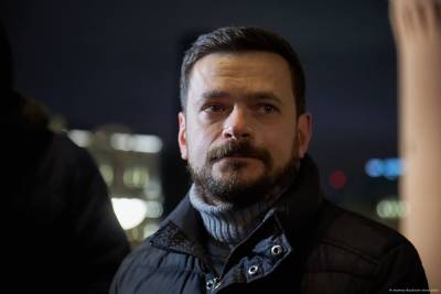 Яшин без заседания суда получил штраф после задержания на форуме «Муниципальная Россия»
