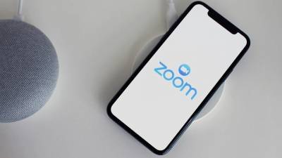 Zoom ограничил использование для российских компаний