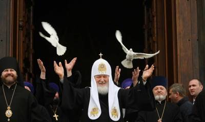 патриарх Кирилл - Мария Дева - Кирилл Руси - Патриарх Кирилл выпустит голубей в Москве в честь Благовещения - vm.ru - Москва - Русь