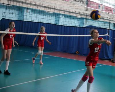 В Южно-Сахалинске стартовали юношеские соревнования по волейболу