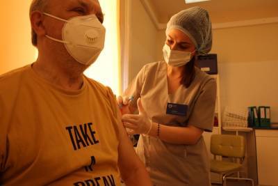 Запас вакцины от коронавируса в Москве составляет около миллиона доз