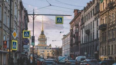 В среду влияние на погоду в Петербурге окажут сразу два циклона