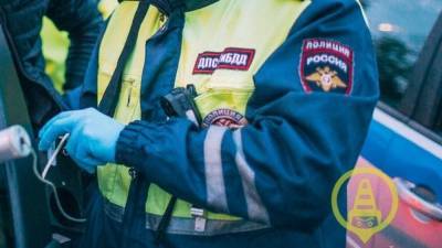 Красноярские полицейские со стрельбой остановили водителя-беглеца
