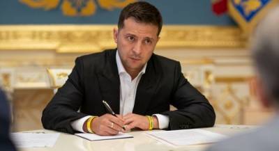 Зеленский уволил шесть украинских послов и представителя Украины при ООН