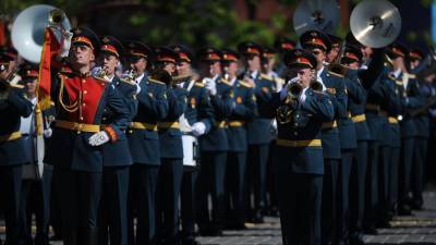 Около 900 военных музыкантов сыграют в сводном оркестре на параде Победы в Москве