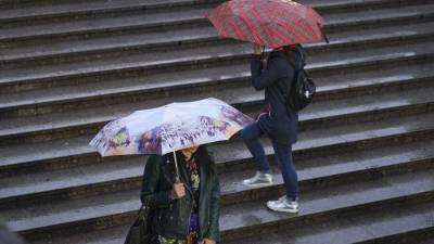 Москвичей предупредили о порывистом ветре и дожде 8 апреля