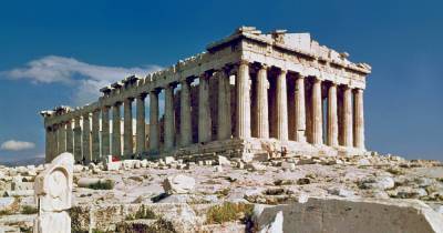 В Грецию начнут пускать туристов с 14 мая: обещают обойтись "без дискриминации"