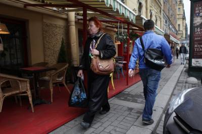 Петербуржцам пропишут правила посещения ресторанов с животными