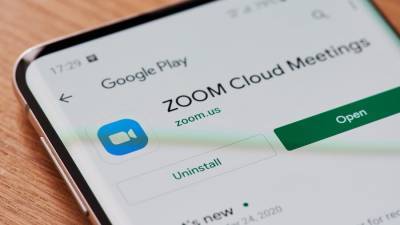 В Минпросвещения прокомментировали запрет Zoom продавать программу госучреждениям