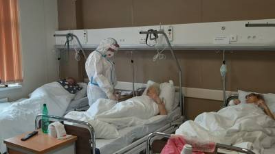 Еще 8294 человека заболели коронавирусом за сутки в России