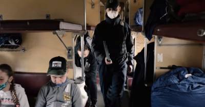 "Укрзализныця" с полицией проводит рейды против нарушителей карантина (видео)