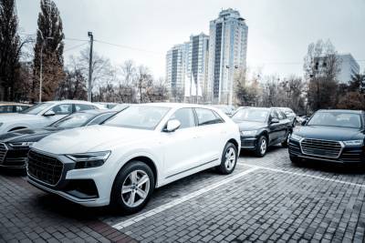 Украинцы начали активно скупать новые авто в марте: статистика