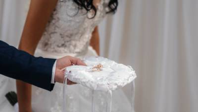 Молодожены в Хайфе разводятся: жених надел кольцо не на ту руку