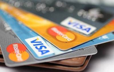 НБУ разъяснил, имеет ли право банк принудительно оформить кредитную карту к зарплатной